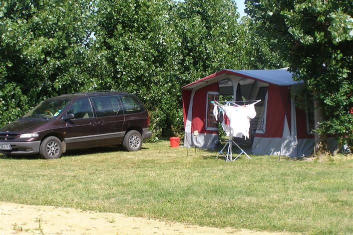 Camping Noirmoutier - emplacement dans camping avec piscine couverte  - Camping Le Bois Joli