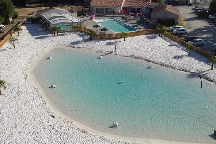 Vue aérienne du lagon proche de Machecoul - Camping Le Bois Joli