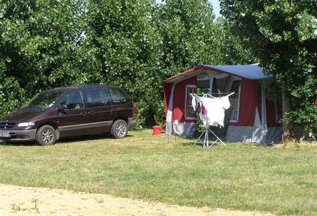 Camping Machecoul - caravane et auvent  - Camping Le Bois Joli