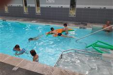 Piscine couverte pout toute la famille - Camping Le Bois Joli