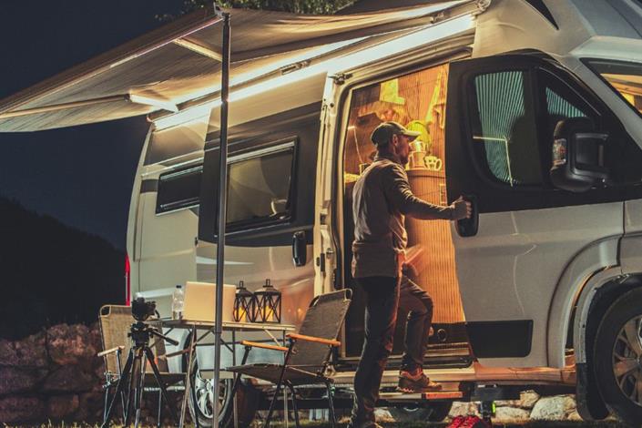 Camping Le Bois Joli Vendée - Emplacement avec électricité - Camping Le Bois Joli