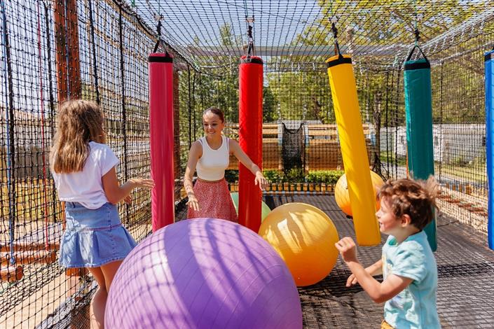 aire de jeux Vendée camping le bois joli 4 étoiles - Camping Le Bois Joli