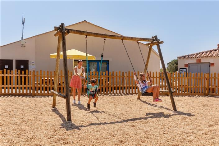 aire de jeux Vendée camping le bois joli 4 étoiles lagon  Noirmoutier Maeva  - Camping Le Bois Joli